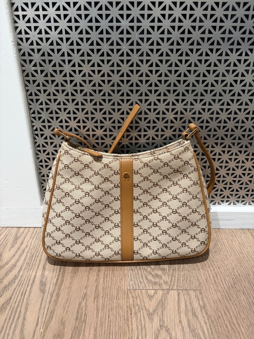 Vintage Etienne Aigner shoulder bag canvas